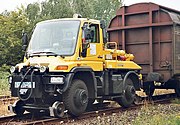 U400 軌陸車