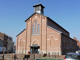 Façade de l'église du Capreau.