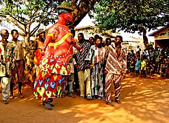 Festival gèlèdé à Cové.