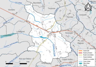 Carte en couleur présentant le réseau hydrographique de la commune