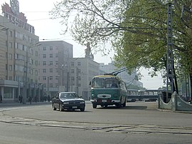 평양역 앞 트롤리버스 정류장의 모습.