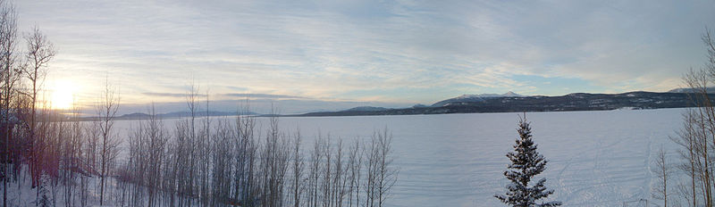 Wintery sunrise (and sunset) at 3PM in January over Marsh Lake, Yukon