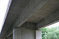 Pont à poutres en nervures en béton précontraint