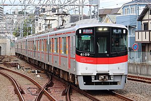 6000系による山陽姫路行き直通特急 （2019年8月 東須磨駅付近）