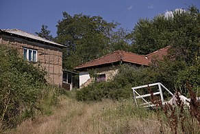 Куќи во северозападниот дел на селото