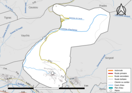 Carte en couleur présentant le réseau hydrographique de la commune