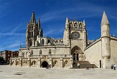 Façade sud de la cathédrale Sainte-Marie de Burgos.