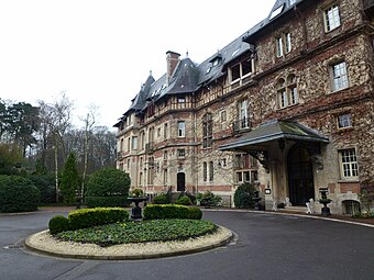 Courtyard side facade