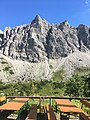 Blick von der Terrasse in die Lachenspitze-Nordwand