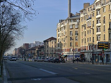 À proximité de la porte de Saint-Ouen.