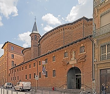 Façade de l'église Saint-Jérôme.