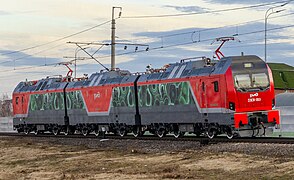 3ES8 electric locomotives has pantographs only on A units