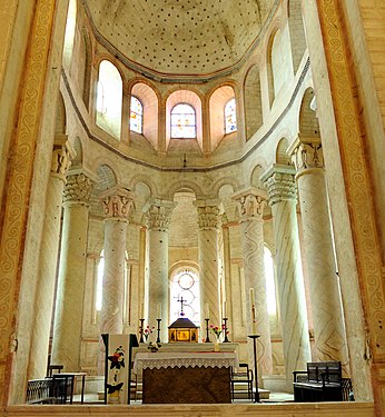 Saint-Savin-sur-Gartempe shows a high apse with a clerestorey, and ambulatory with columns of Classical form typical of southern France.