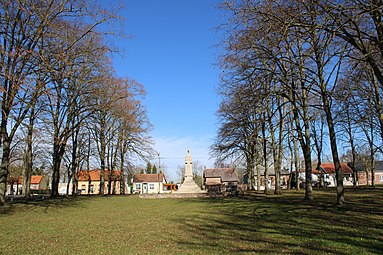 La place du monument.