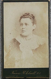 Photograph of Dr Elizabeth Pace