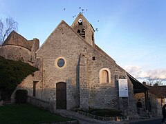 La façade de l'église.