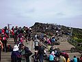 A surging crowd at the top of the mountain (06/2008)