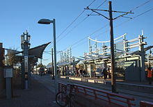 A picture of the Central Avenue/Camelback light rail station.