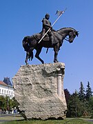 Estatua ecuestre de San Esteban de Hungría, de Lajos Győrfi y Kiss Jenő Ferenc (2000).[89]​