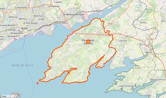 Carte en couleurs représentant les limites d'une commune.