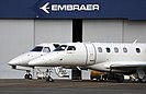 Avião da Embraer. É a 3º maior fabricante de aviões do mundo, depois da Boeing e Airbus