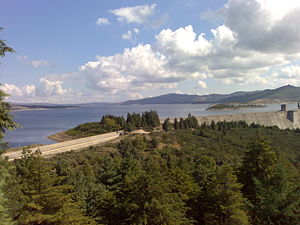 Vista da barragem e albufeira