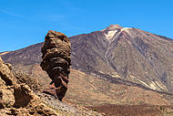 辛恰多岩石（Roque Cinchado）和泰德峰