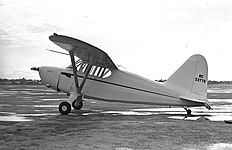 O Stinson 105 - matrícula NC-23776.