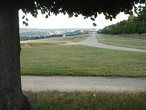 La terrasse vue de l'octogone.