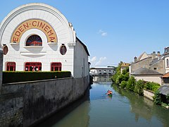 伊甸园电影院（法语：Cinéma Éden）