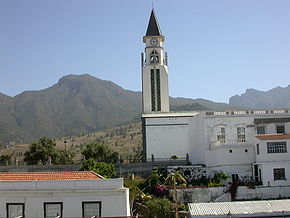 Igreja de El Paso e encosta da Caldeira de Taburiente