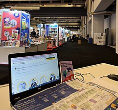 Kiosque d'information au Salon du livre de Montréal