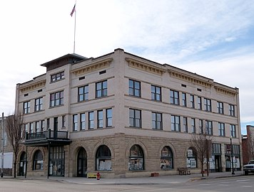 Facade (east) and north of building 2012