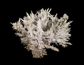 Aragonite, forme moins stable du carbonate de calcium.