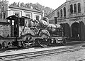 NS 1808 damaged by the war at the locomotive depot in Arnhem. (1945 - 1946)