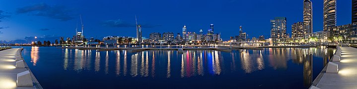 Melbourne Docklands - Yarras Edge - marina panorama