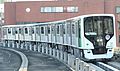 2015年開始營業運行的330型電力動車組（2015年10月12日西日暮里站）