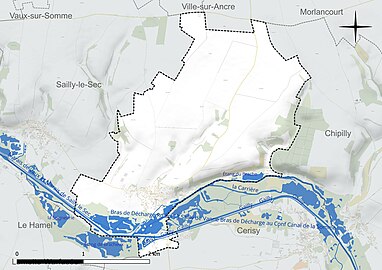 Carte en couleur présentant le réseau hydrographique de la commune