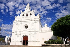 Iglesia de San Pedro Apóstol (1736-1743) de Metapan (El Salvador