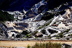 Canale di Fantiscritti marble quarry