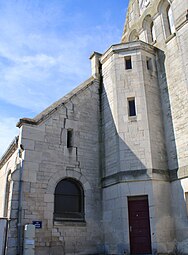 Détail des dégradations de l'église Saint-Martin.