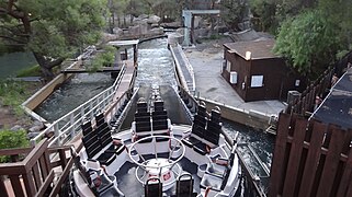 Roaring Rapids à Six Flags Magic Mountain