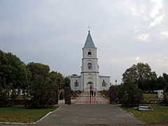 Vue de l'église orthodoxe de l'Intercession, ancienne église catholique.