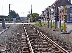 Sortie de la gare vers la ligne 202