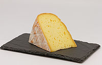 tomme des Pyrénées ariégeoises