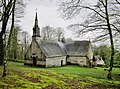 Chapelle Notre-Dame-de-Manéguen : vue extérieure d'ensemble.