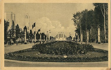 View towards the Palais des Expositions