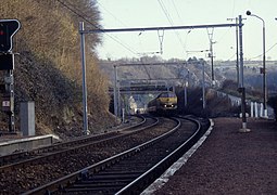 Train de voyageurs venant de Marloie (1995).