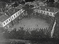 1945年秋的德县路小学，摄自主教座堂的钟楼