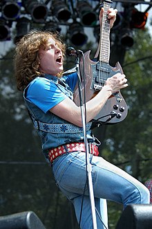 Kweller performing at the 2006 Austin City Limits Music Festival